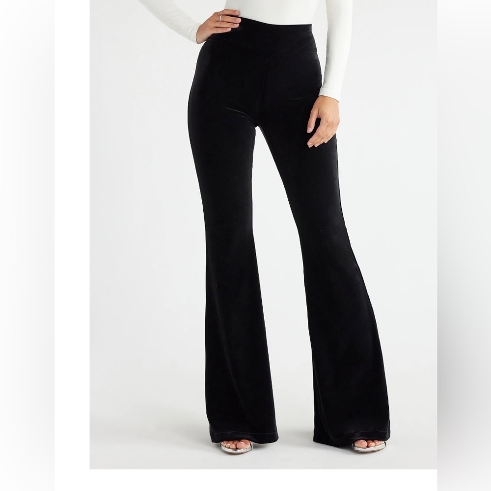 Sofia Jeans Women's Melissa Flare Velour Pants, 33.5" Inseam, Size M